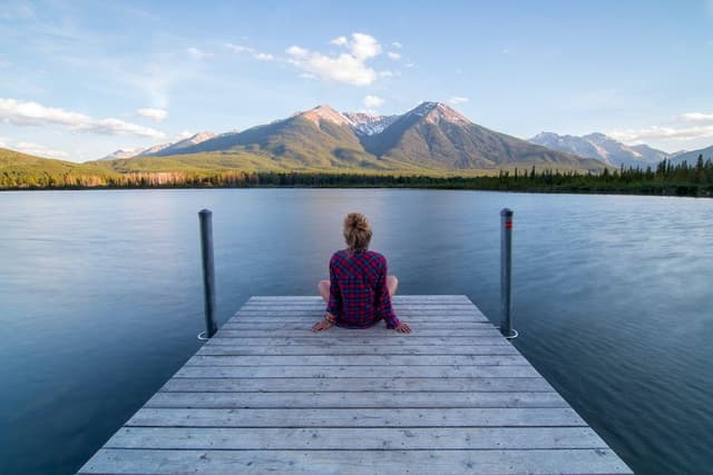 Digital Minimalism: Reclaiming Your Focus in a Noisy World